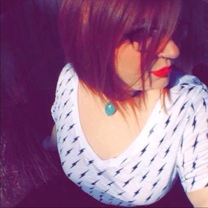 Meet your Posher, Sharon